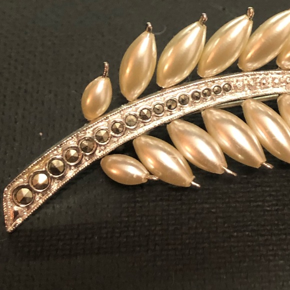 Fern Brooch - Picture 3 of 4